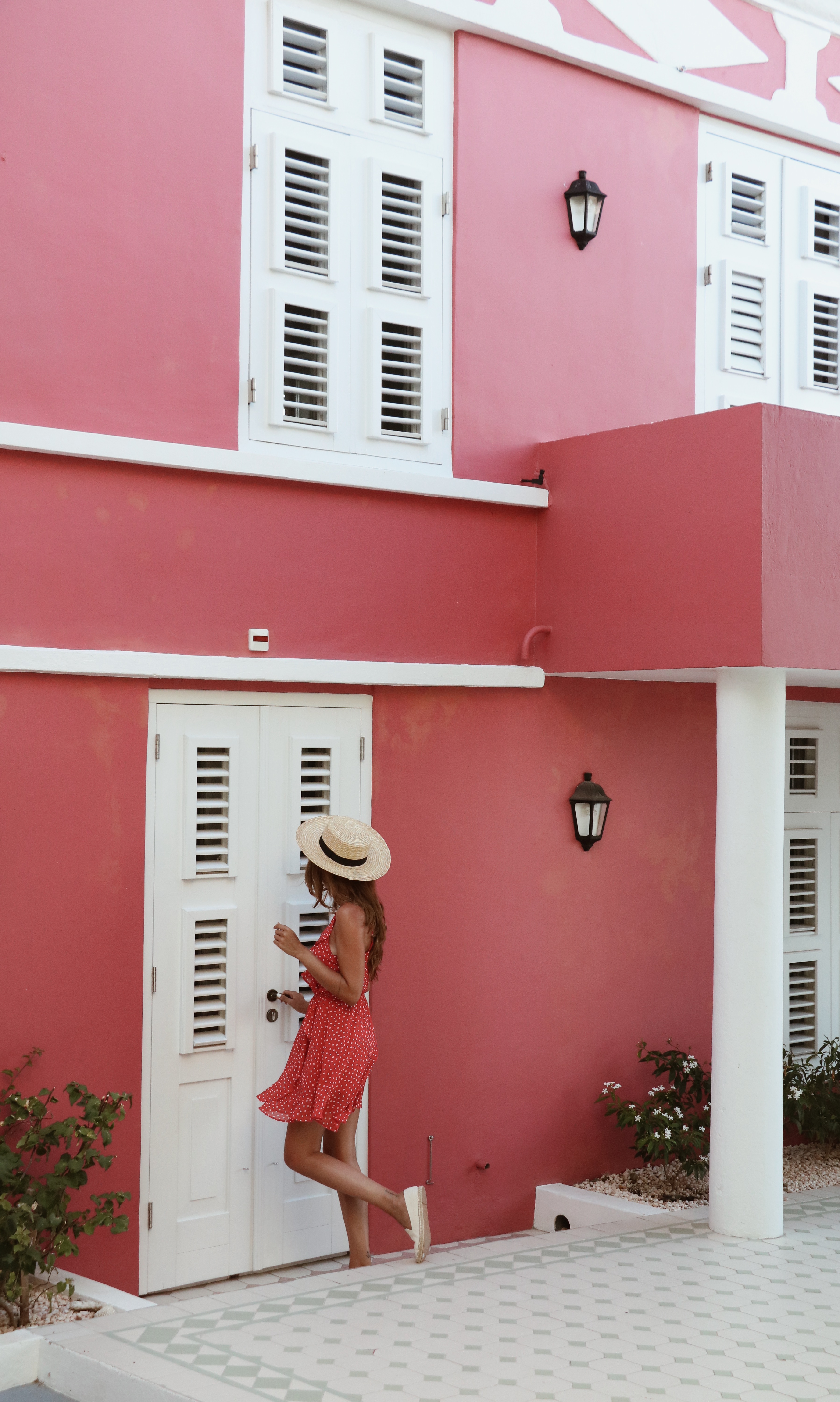 Fashion Blogger // Halo Dushi, Scuba Lodge Curacao. - www.wordsthroughtheeyes.com